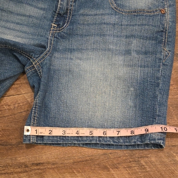 Jade Jean Brand Denim Shorts with Distressed Look Women's Size 9/10 - Picture 13 of 13